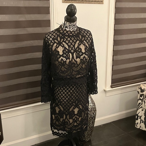 Ivy City Co Black Lace Midi Dress - Picture 2 of 9